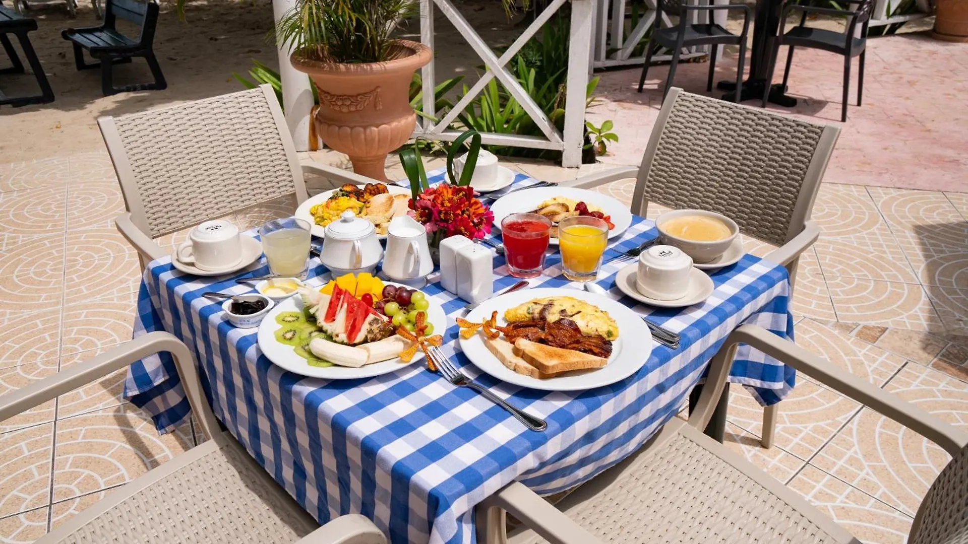 Merrils Beach Resort II Negril Hotel