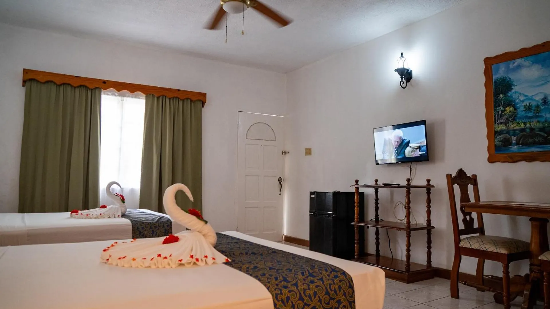 Merrils Beach Resort II Negril Hotel
