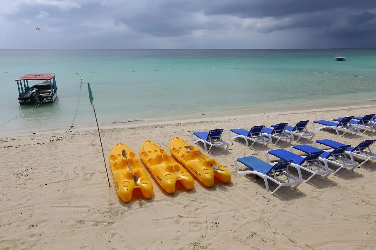 Merrils Beach Resort II Negril Hotel