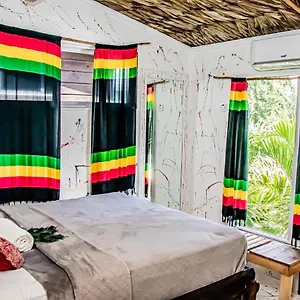 Hotel Wild Coffee Retreat